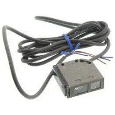   OMRON Fotóelektromos érzékelő, E3S-CL sorozat, állítható távolság