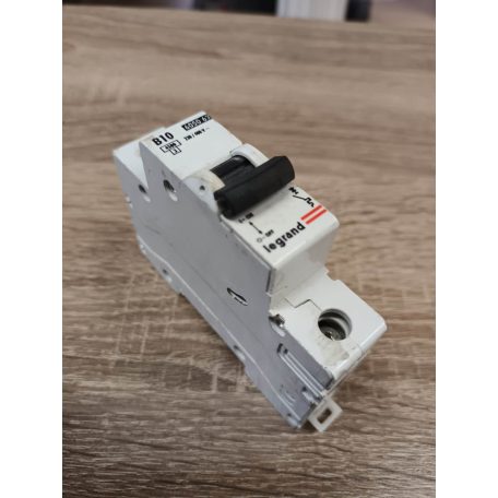 legrand kismegszakító B10