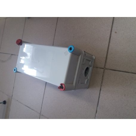 Hensel Műanyag tokozott 150x300x170mm tele fedéllel IP65 Mi 0101