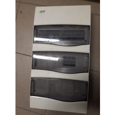 Szerelt 36M falon kívűli lakás elosztó