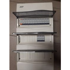 Szerelt 36M falon kívűli lakás elosztó