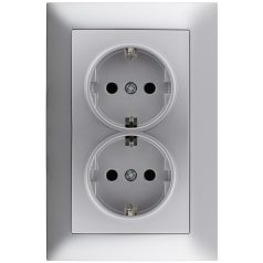 Entac Arnold süllyeszthető fali aljzat 2x földelt Ezüst